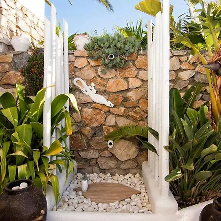 La Almendra Blanca - A Hidden Gem On The Mediterranean
